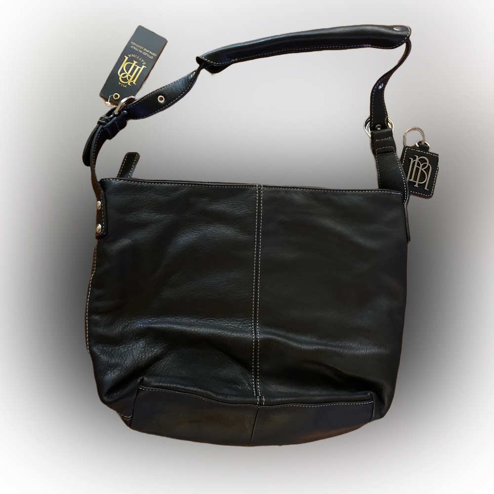 NWT MIA BATTINA HOBO BLACK